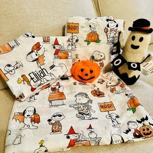 ☀️Pottery Barn 🧒 Kids Snoopy and Friends Halloween Full Size Sheet Set 👻🎃